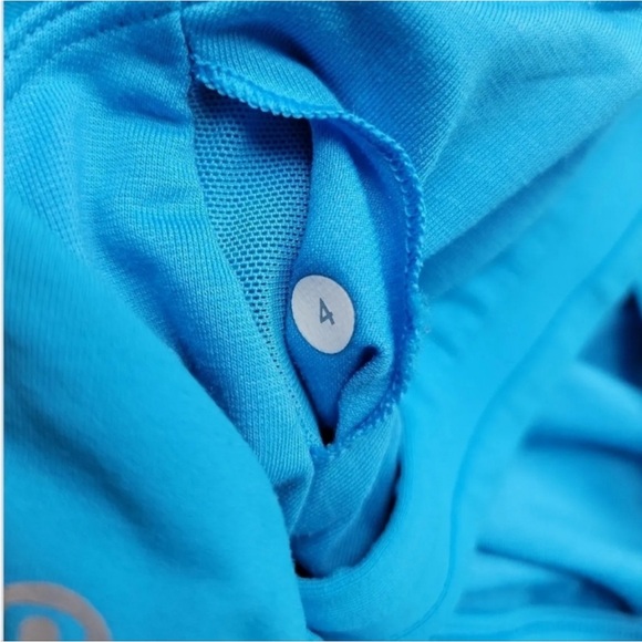 2 Lululemon sport bras size 4 - Picture 8 of 10